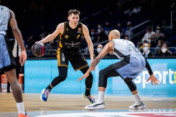 际将吞下一 际将吞下一