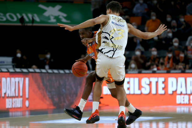 成为球队锋 成为球队锋